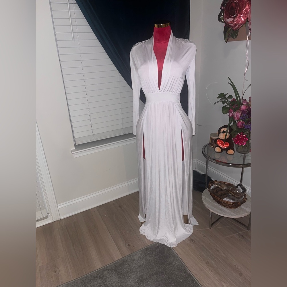 Elegant White Maxi Dress